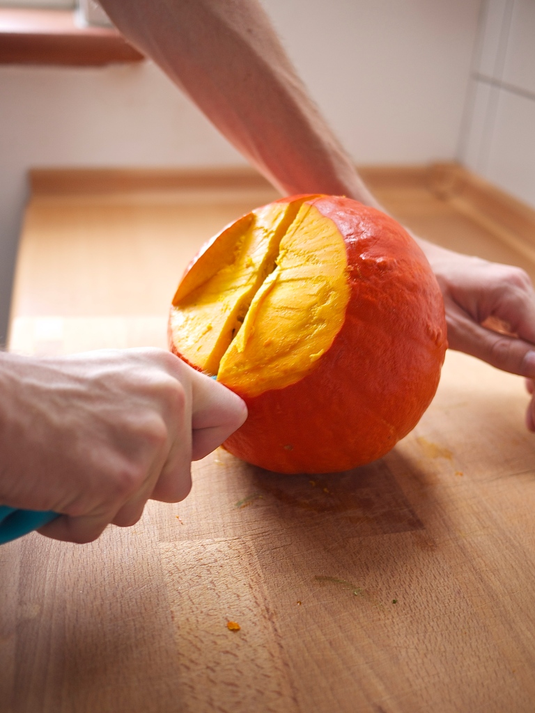 The How-To Series {DIY Pumpkin Puree} | kiwi+peach